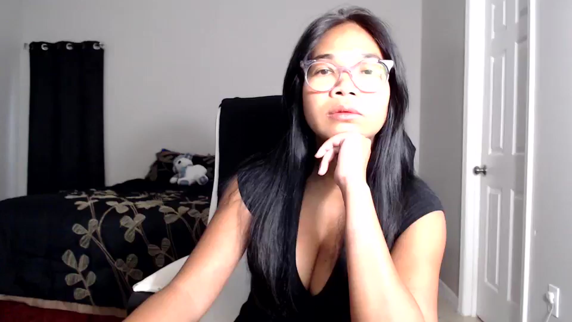 Gallery image thumbnail from Littlekai2025's myfreecams stream on, 05/12/2025, 03:12 image 1 of 20
