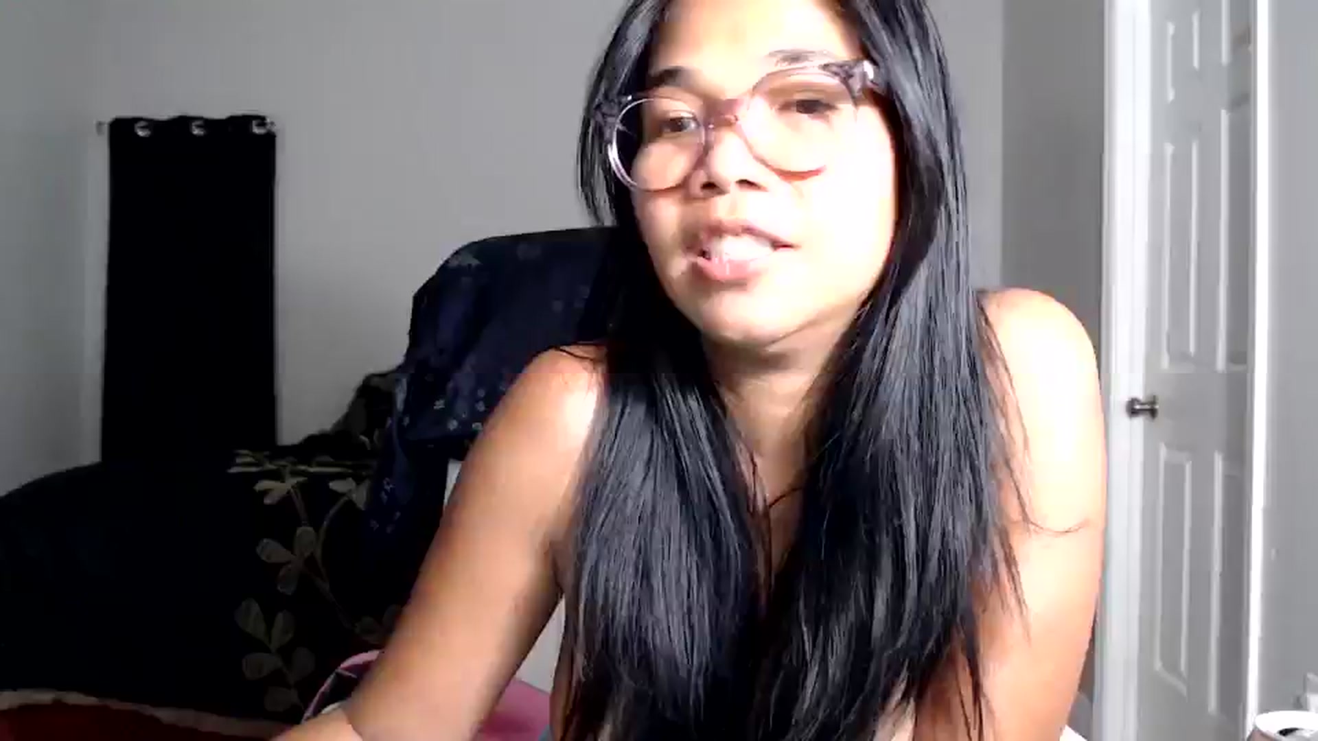 Gallery image thumbnail from Littlekai2025's myfreecams stream on, 05/14/2025, 01:51 image 7 of 20