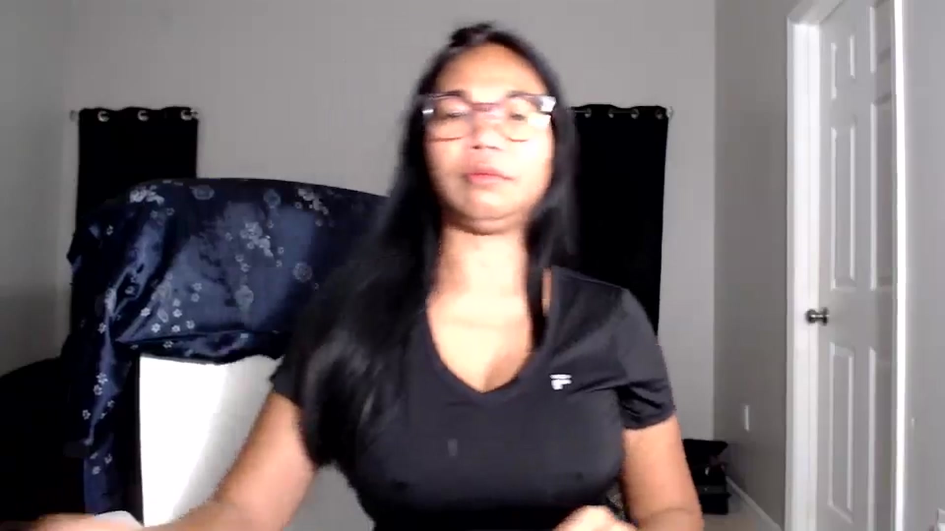 Gallery image thumbnail from Littlekai2025's myfreecams stream on, 05/14/2025, 01:51 image 2 of 20