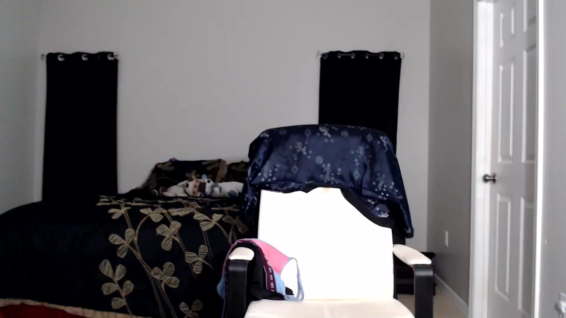 Gallery image thumbnail from Littlekai2025's myfreecams stream on, 05/14/2025, 01:51 image 16 of 20