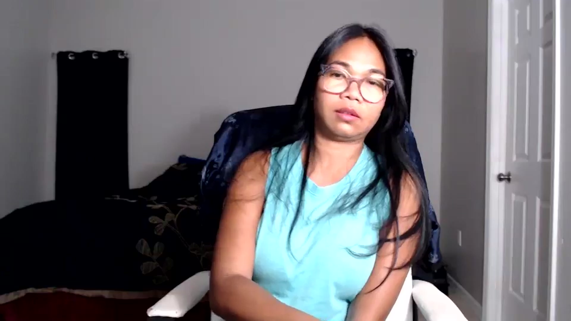 Gallery image thumbnail from Littlekai2025's myfreecams stream on, 05/15/2025, 03:46 image 6 of 20
