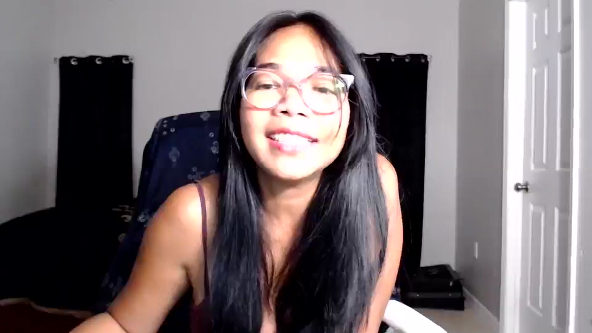 Gallery image thumbnail from Littlekai2025's myfreecams stream on, 05/16/2025, 03:11 image 5 of 20