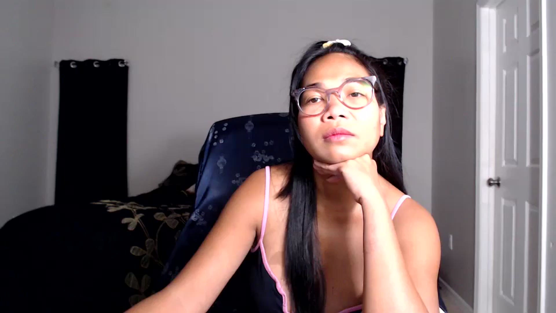 Gallery image thumbnail from Littlekai2025's myfreecams stream on, 05/17/2025, 04:00 image 1 of 20