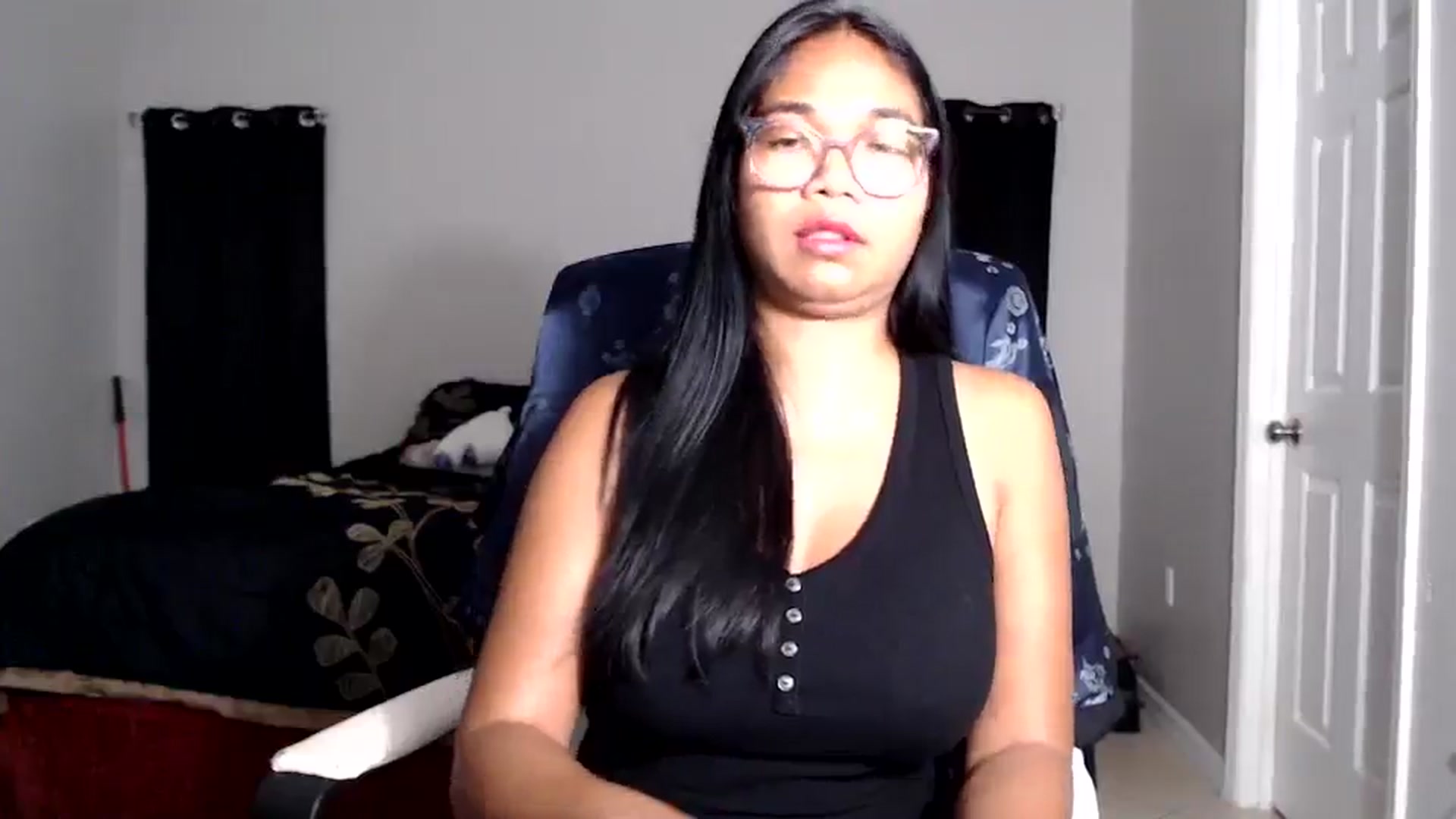 Gallery image thumbnail from Littlekai2025's myfreecams stream on, 05/20/2025, 02:24 image 7 of 20