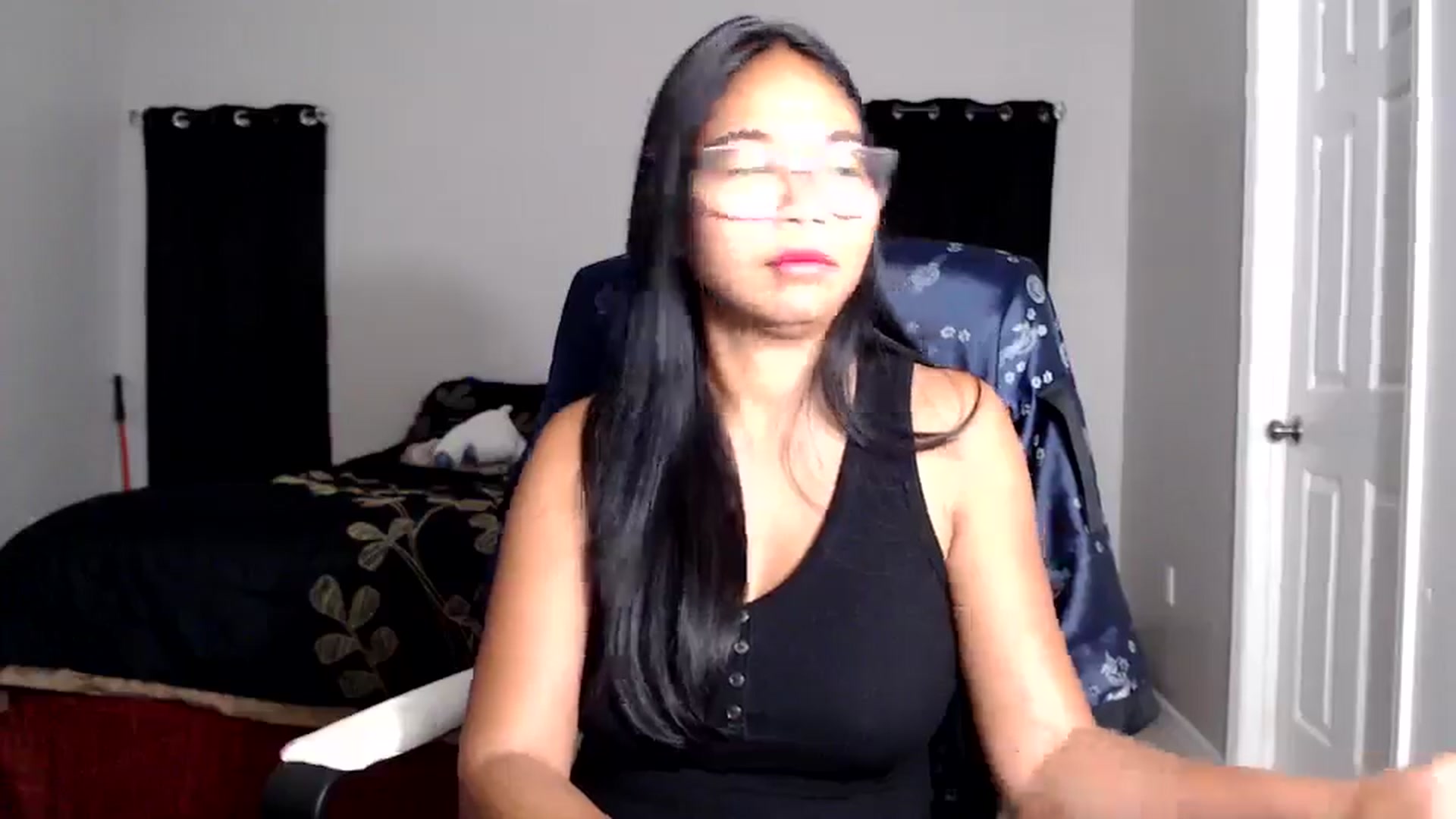 Gallery image thumbnail from Littlekai2025's myfreecams stream on, 05/20/2025, 02:24 image 5 of 20