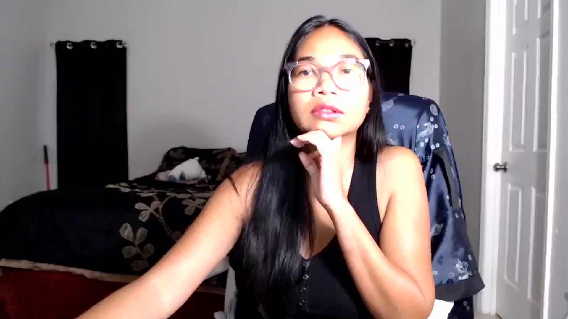 Gallery image thumbnail from Littlekai2025's myfreecams stream on, 05/20/2025, 02:24 image 3 of 20