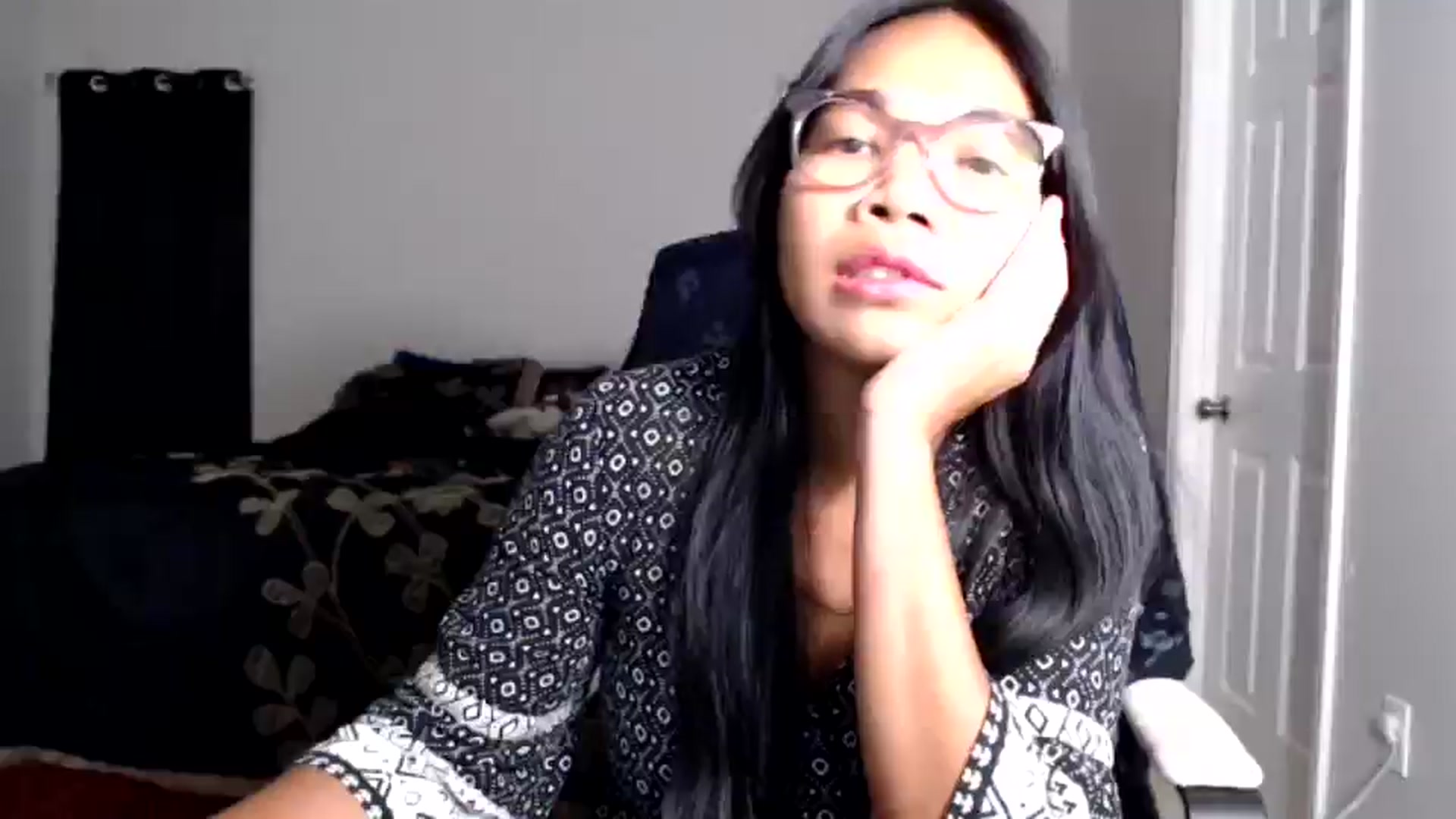 Gallery image thumbnail from Littlekai2025's myfreecams stream on, 05/21/2025, 03:01 image 9 of 20