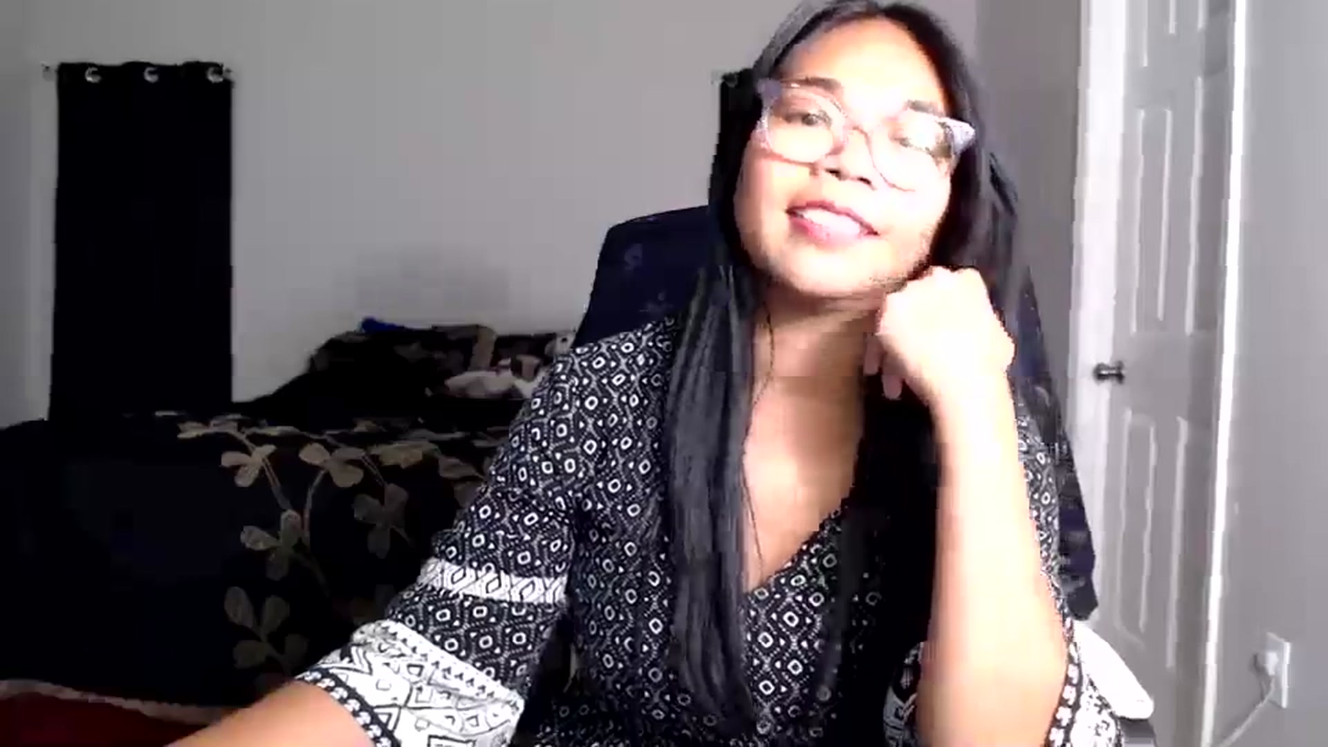 Gallery image thumbnail from Littlekai2025's myfreecams stream on, 05/21/2025, 03:01 image 11 of 20
