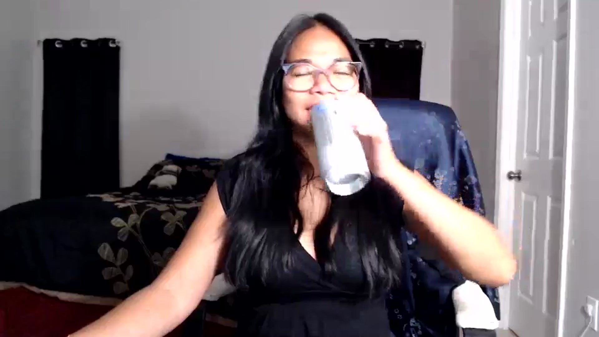 Gallery image thumbnail from Littlekai2025's myfreecams stream on, 05/24/2025, 05:16 image 6 of 20
