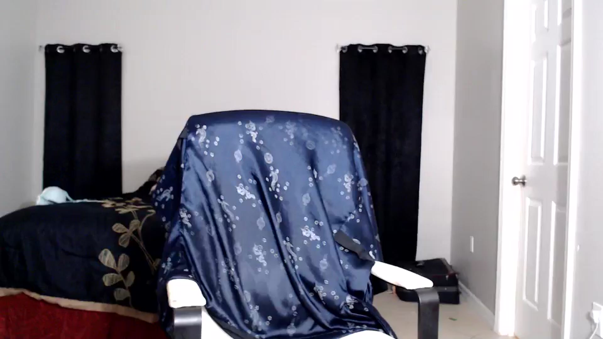Gallery image thumbnail from Littlekai2025's myfreecams stream on, 05/24/2025, 05:16 image 8 of 20
