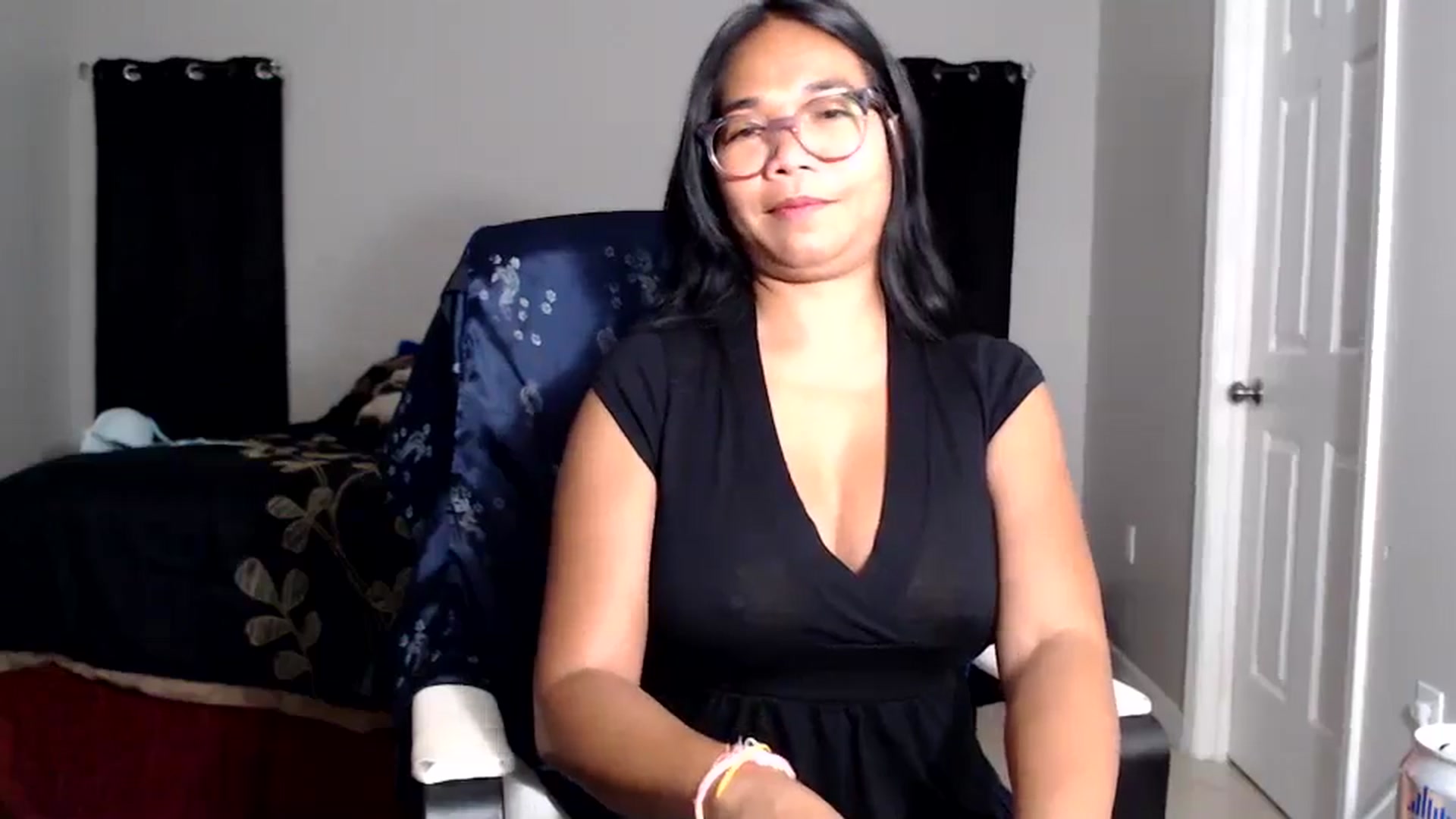 Gallery image thumbnail from Littlekai2025's myfreecams stream on, 05/24/2025, 05:16 image 10 of 20