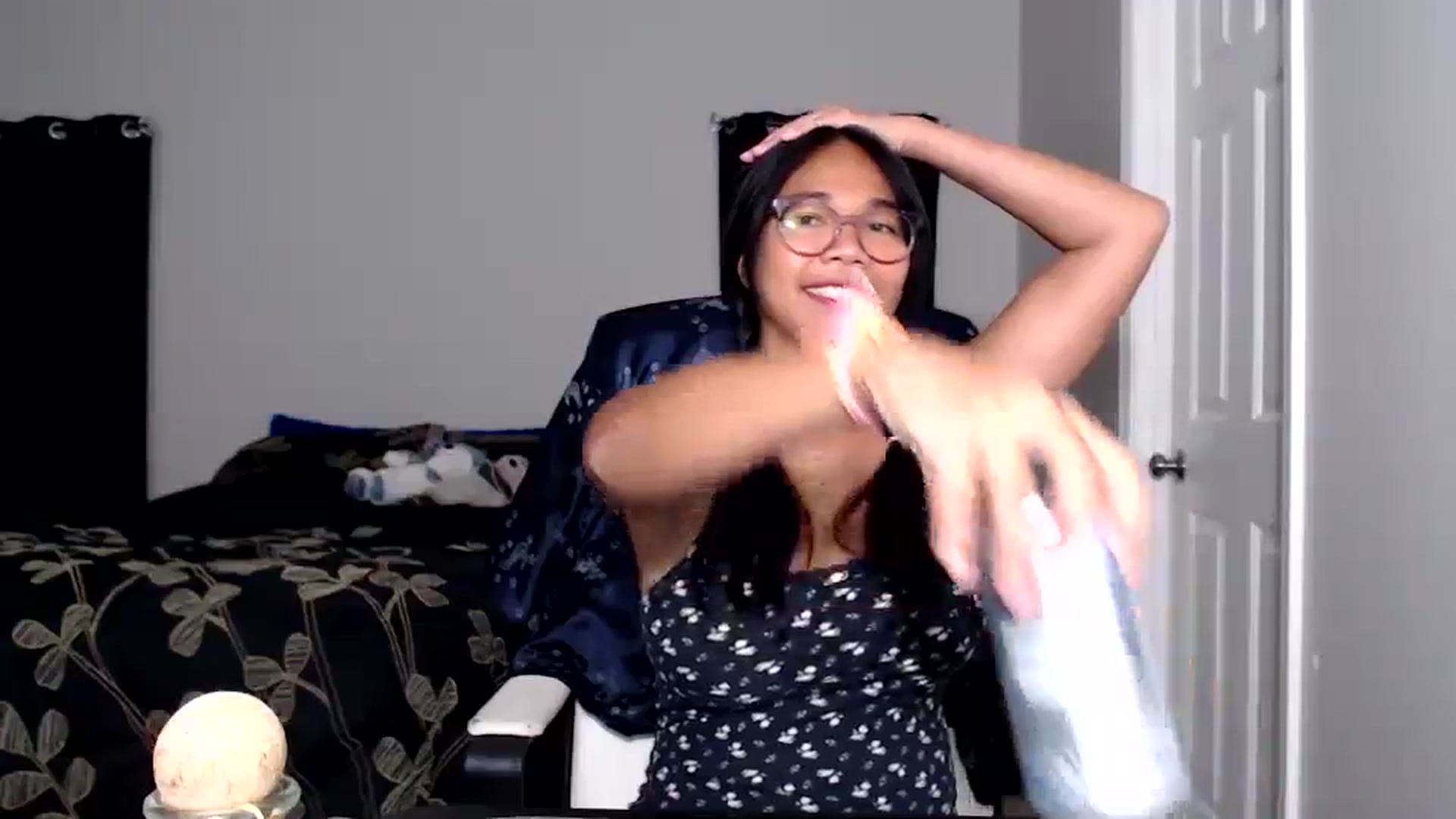 Gallery image thumbnail from Littlekai2025's myfreecams stream on, 05/25/2025, 03:43 image 11 of 20