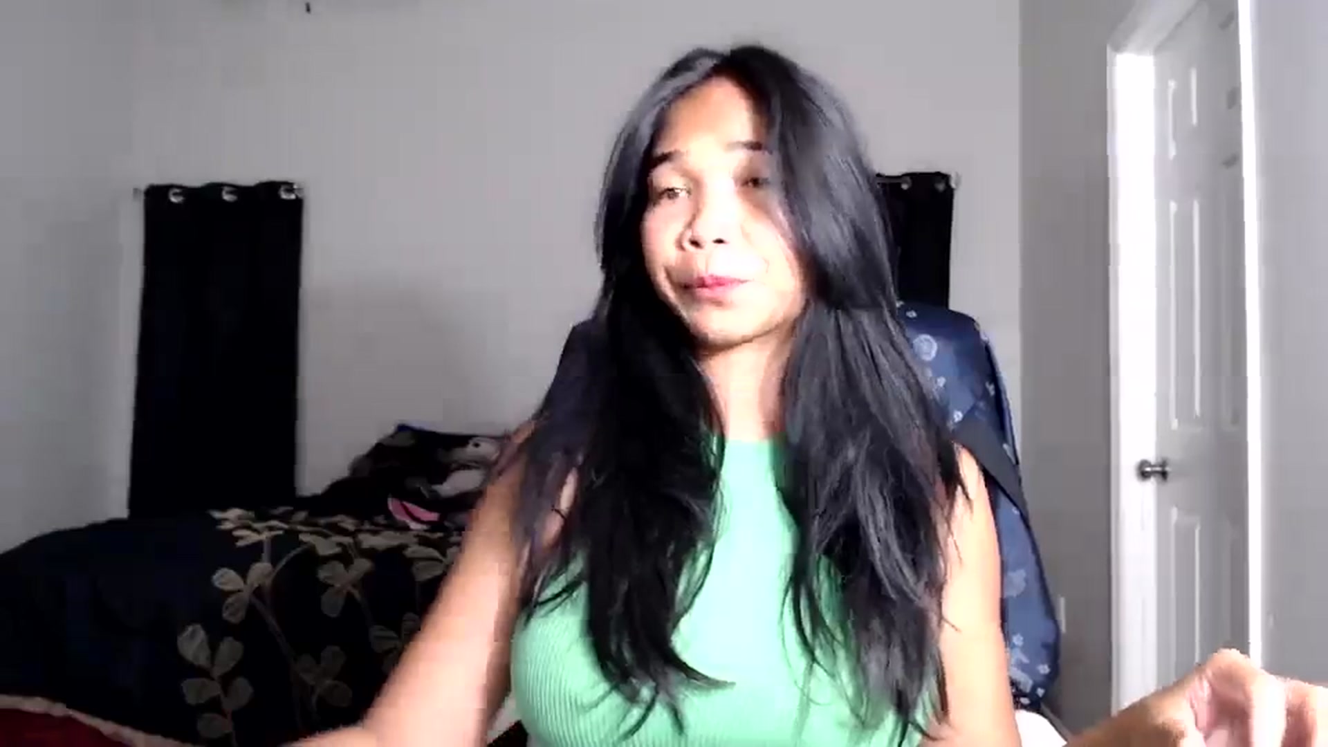 Gallery image thumbnail from Littlekai2025's myfreecams stream on, 05/28/2025, 04:11 image 19 of 20