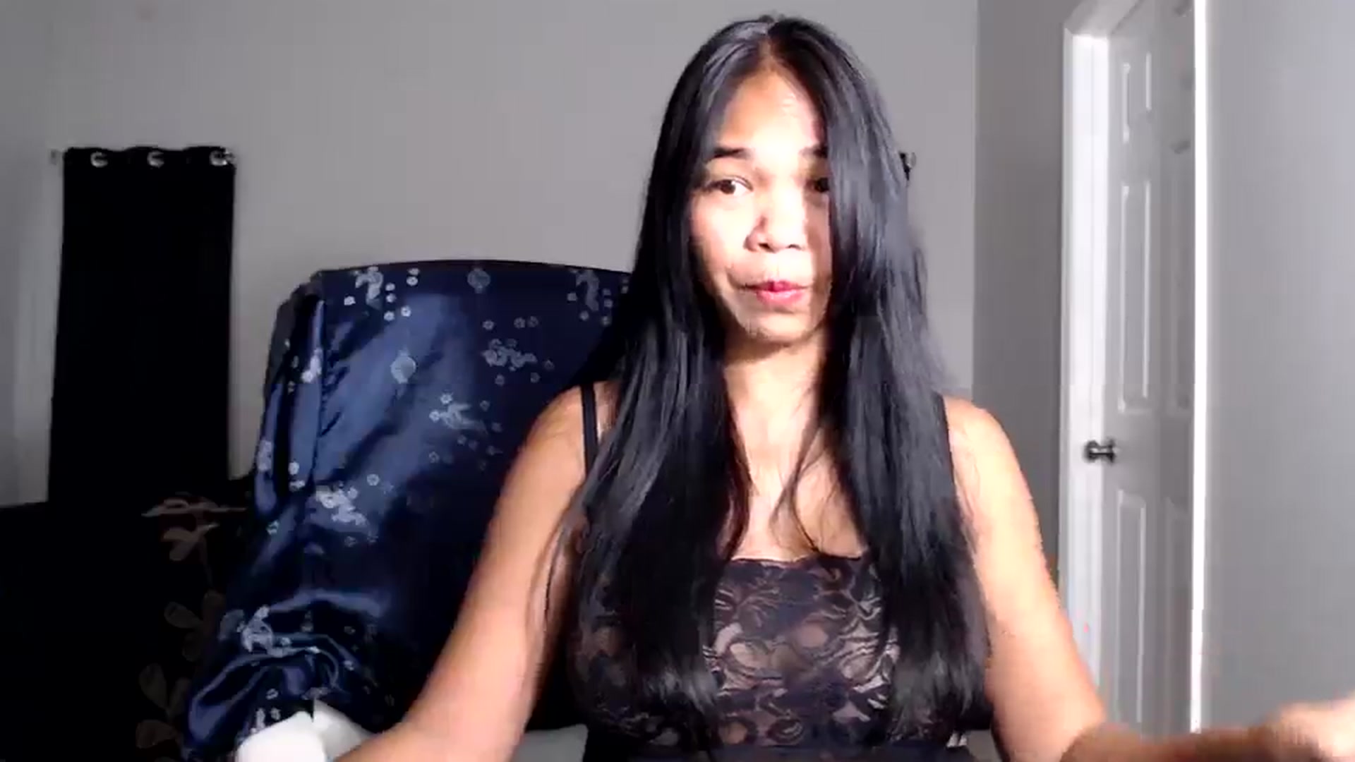 Gallery image thumbnail from Littlekai2025's myfreecams stream on, 05/30/2025, 24:35 image 4 of 20