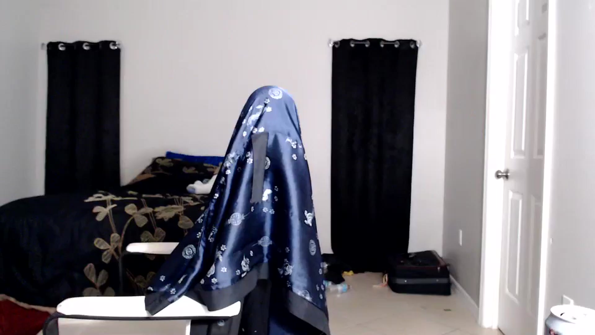 Gallery image thumbnail from Littlekai2025's myfreecams stream on, 05/30/2025, 04:17 image 4 of 20