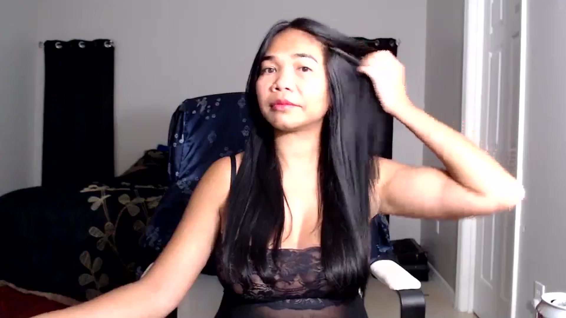 Gallery image thumbnail from Littlekai2025's myfreecams stream on, 05/30/2025, 04:17 image 3 of 20