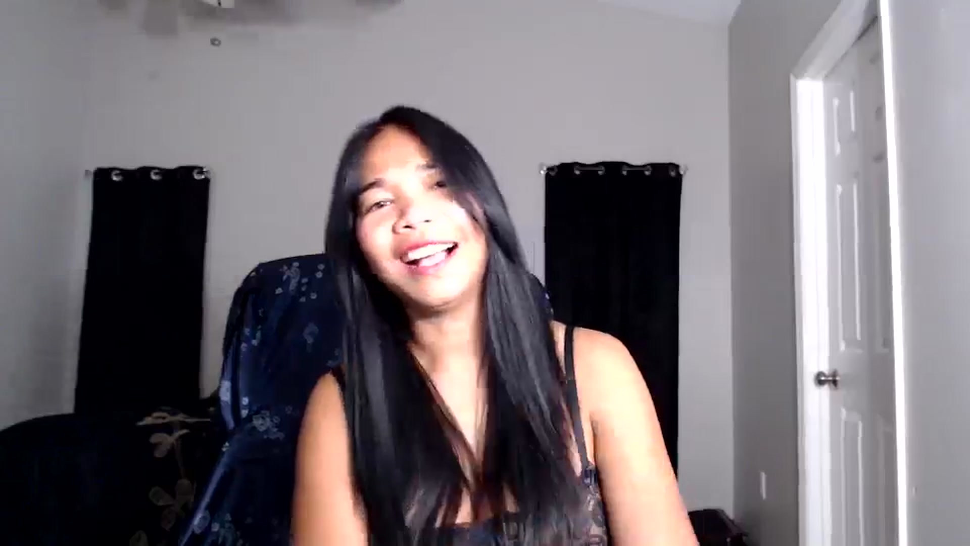 Gallery image thumbnail from Littlekai2025's myfreecams stream on, 05/30/2025, 04:17 image 5 of 20