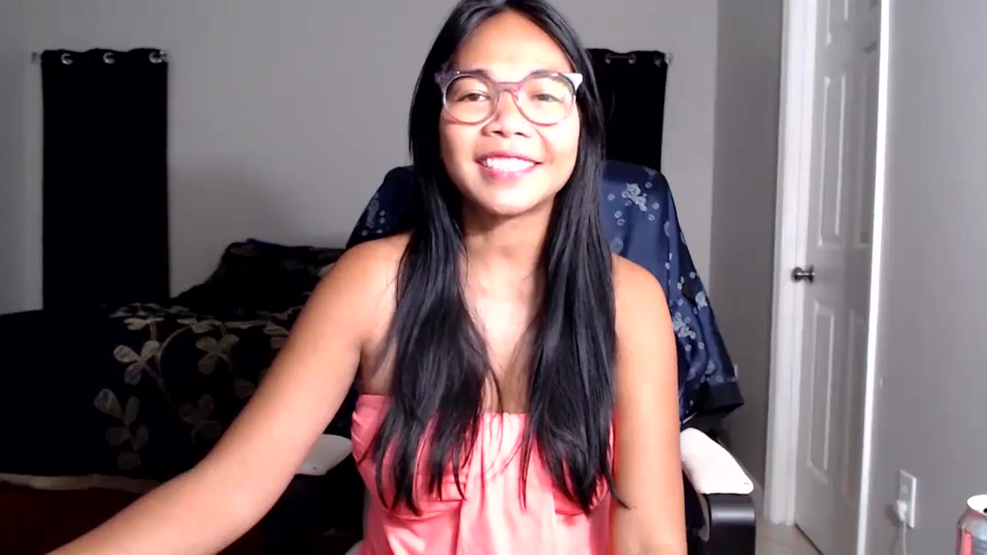 Gallery image thumbnail from Littlekai2025's myfreecams stream on, 05/31/2025, 04:33 image 17 of 20