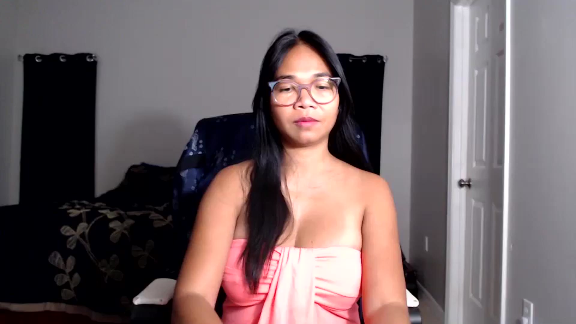 Gallery image thumbnail from Littlekai2025's myfreecams stream on, 05/31/2025, 04:33 image 1 of 20