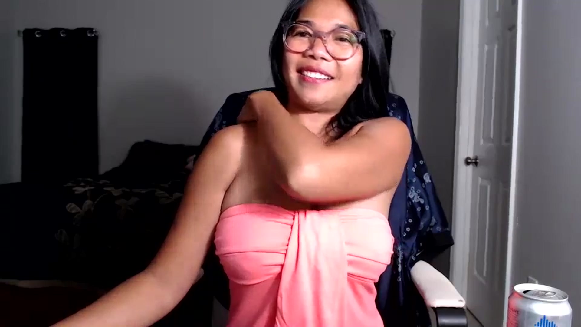 Gallery image thumbnail from Littlekai2025's myfreecams stream on, 05/31/2025, 04:33 image 18 of 20