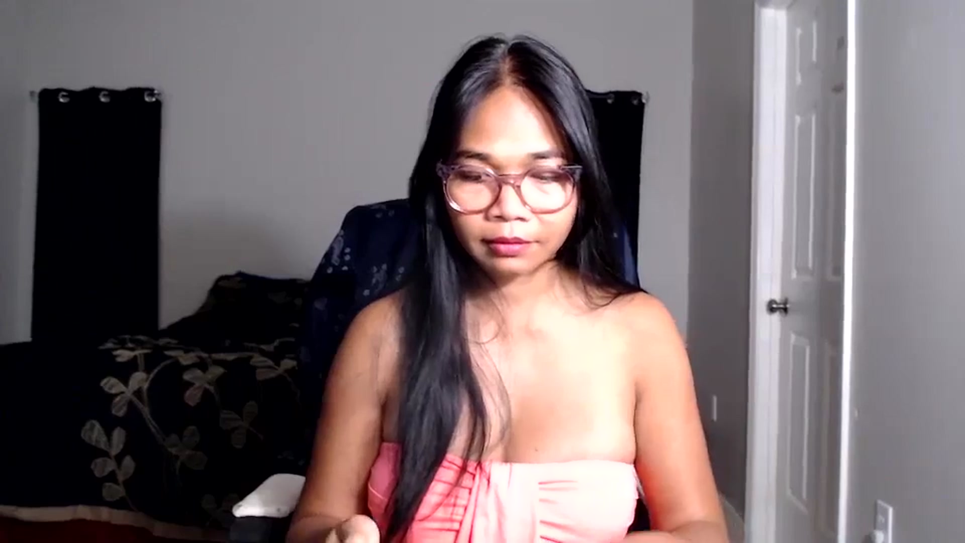Gallery image thumbnail from Littlekai2025's myfreecams stream on, 05/31/2025, 04:33 image 5 of 20