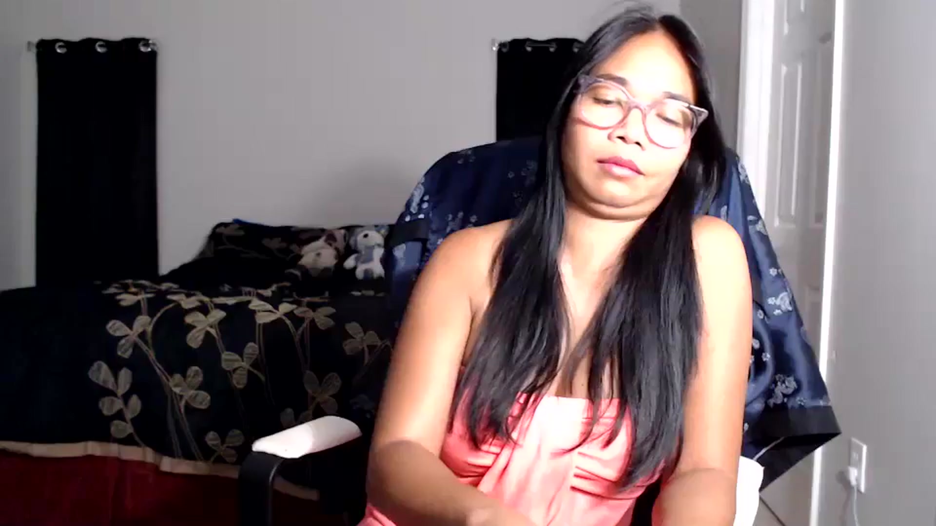 Gallery image thumbnail from Littlekai2025's myfreecams stream on, 05/31/2025, 04:33 image 12 of 20