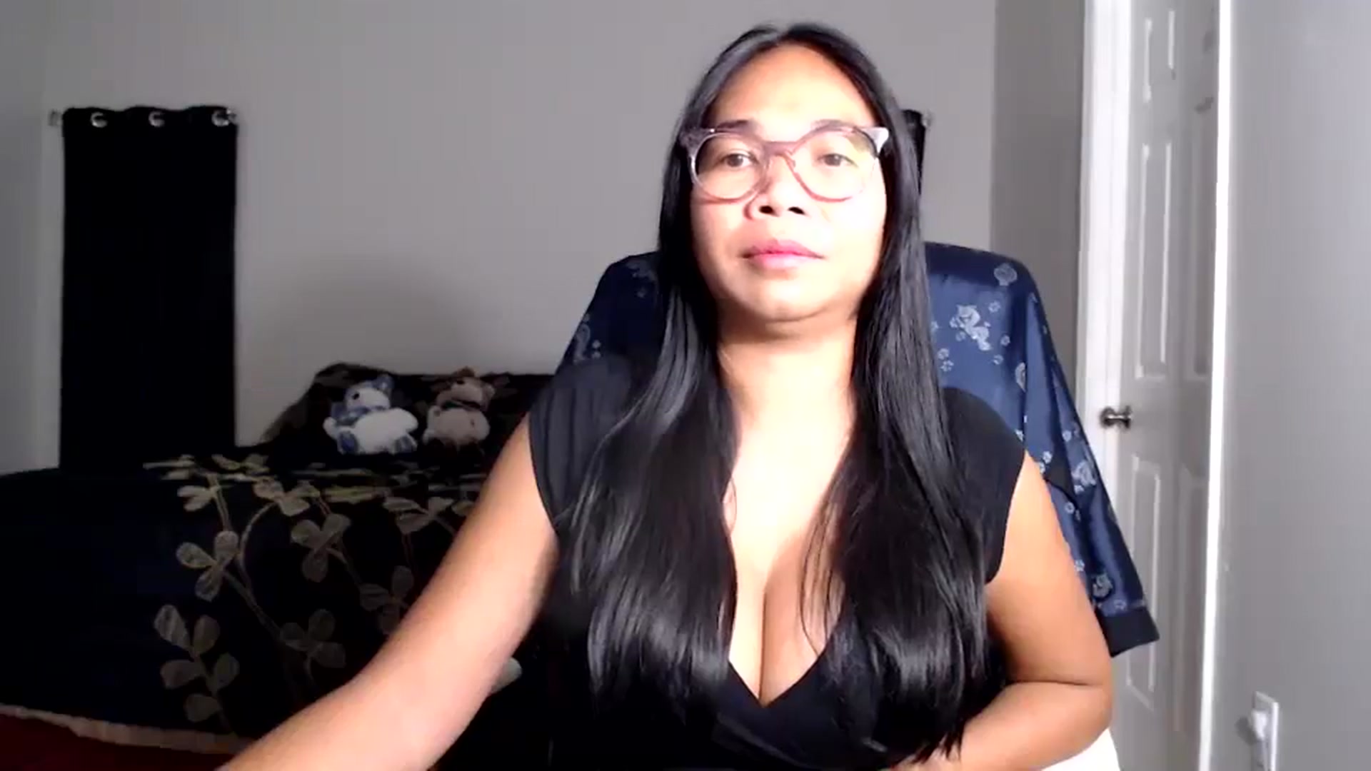 Gallery image thumbnail from Littlekai2025's myfreecams stream on, 06/01/2025, 04:08 image 12 of 20