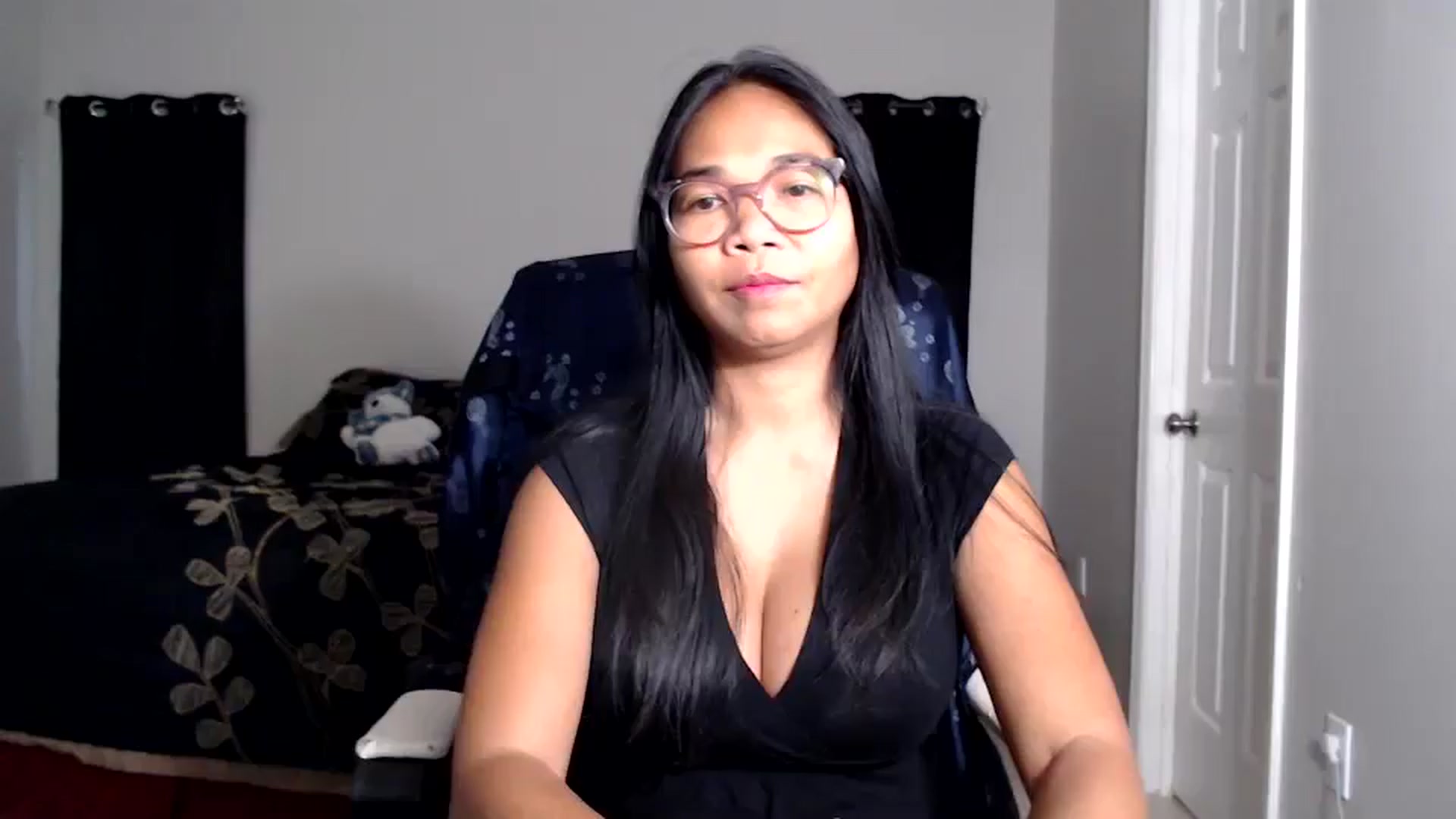 Gallery image thumbnail from Littlekai2025's myfreecams stream on, 06/01/2025, 04:08 image 1 of 20