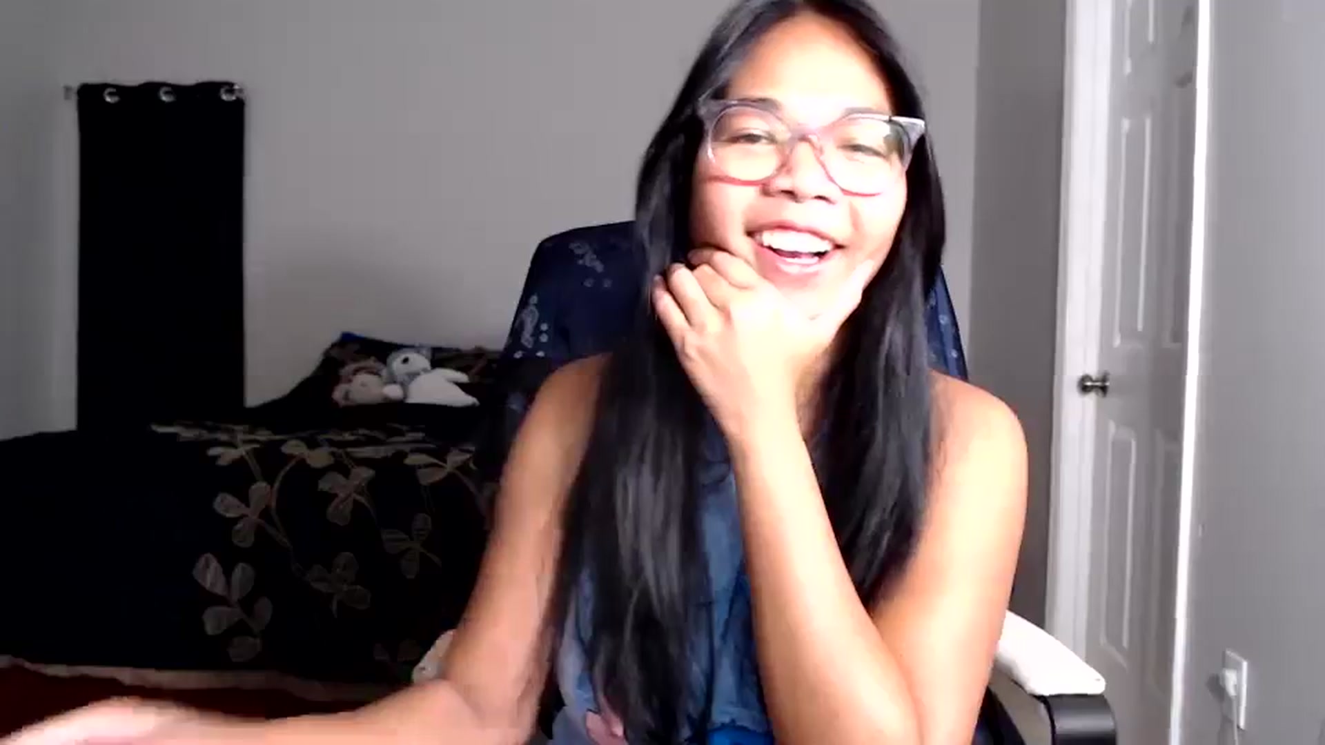 Gallery image thumbnail from Littlekai2025's myfreecams stream on, 06/03/2025, 03:51 image 9 of 20