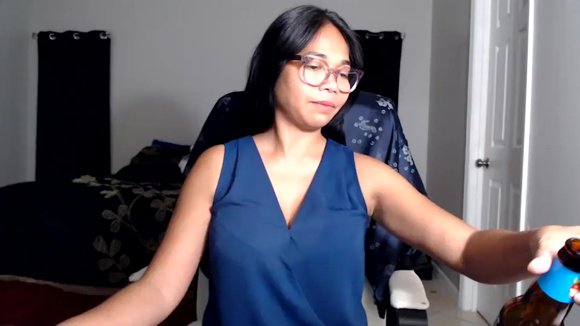 Gallery image thumbnail from Littlekai2025's myfreecams stream on, 06/04/2025, 04:31 image 12 of 20