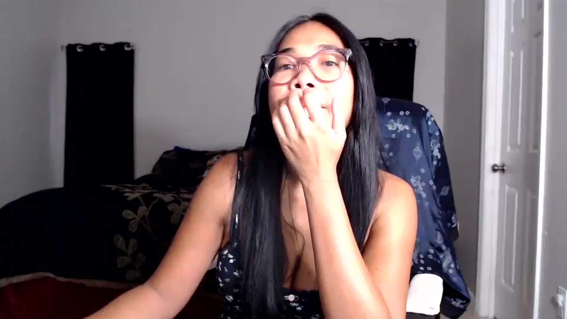 Gallery image thumbnail from Littlekai2025's myfreecams stream on, 06/06/2025, 24:00 image 8 of 20