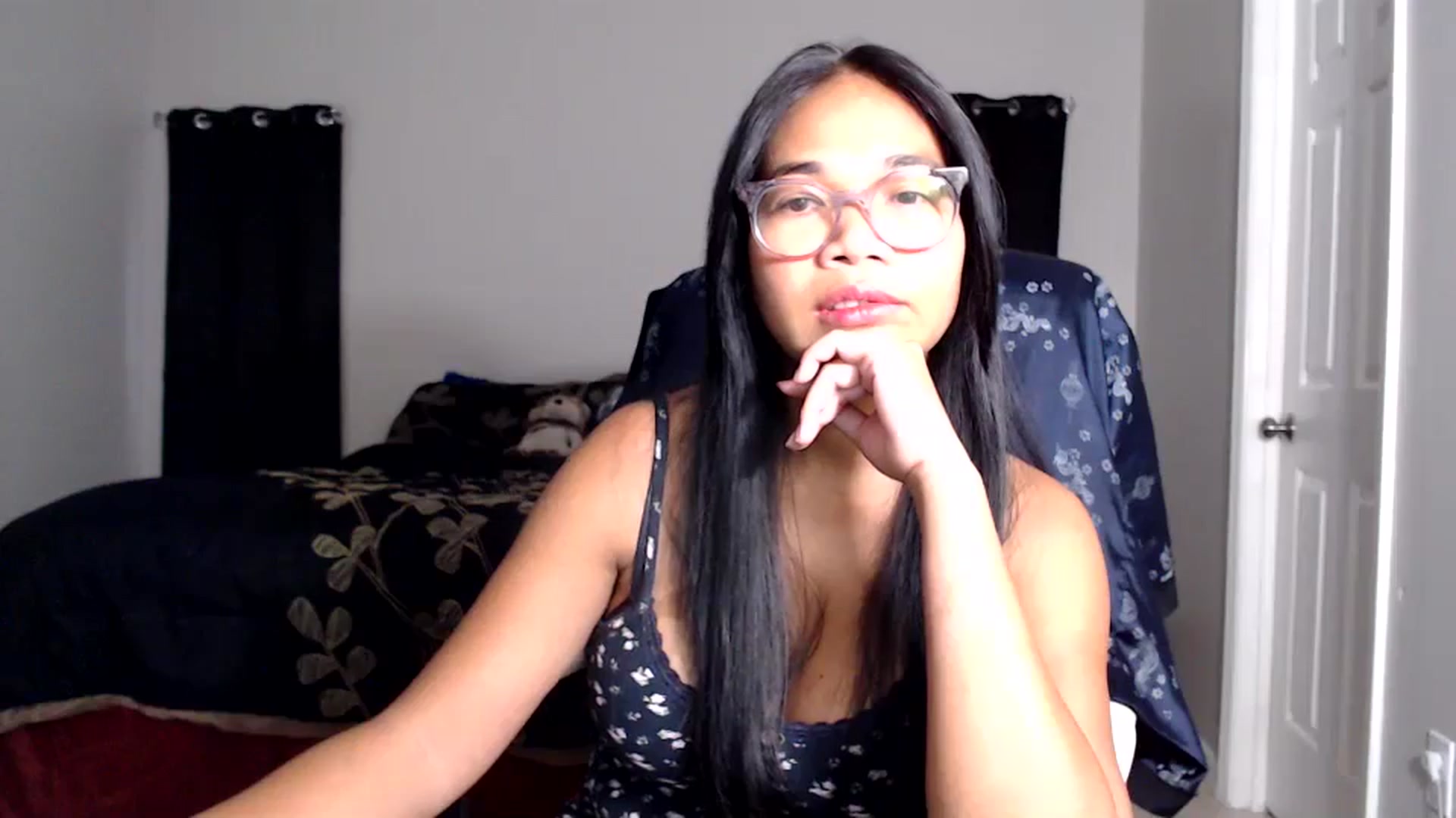 Gallery image thumbnail from Littlekai2025's myfreecams stream on, 06/06/2025, 24:00 image 13 of 20
