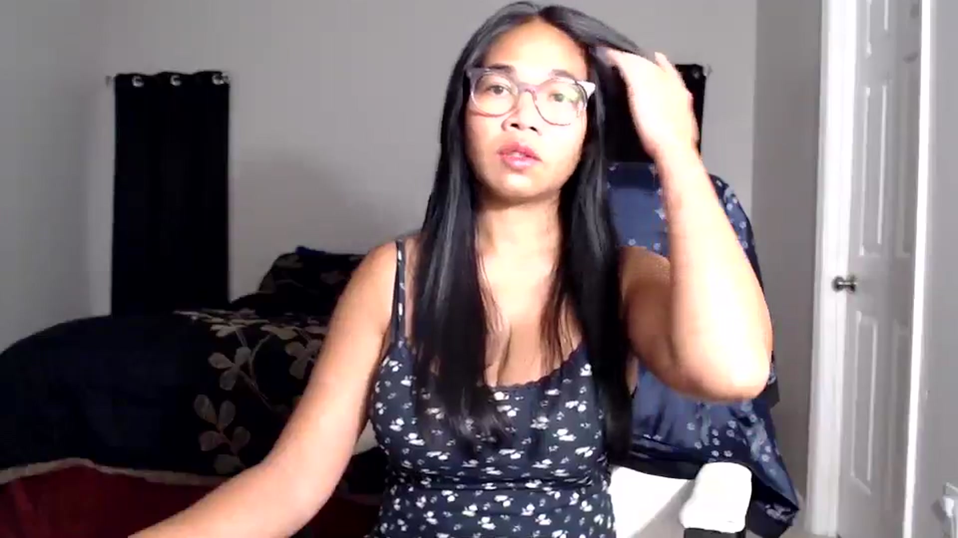 Gallery image thumbnail from Littlekai2025's myfreecams stream on, 06/06/2025, 24:00 image 15 of 20