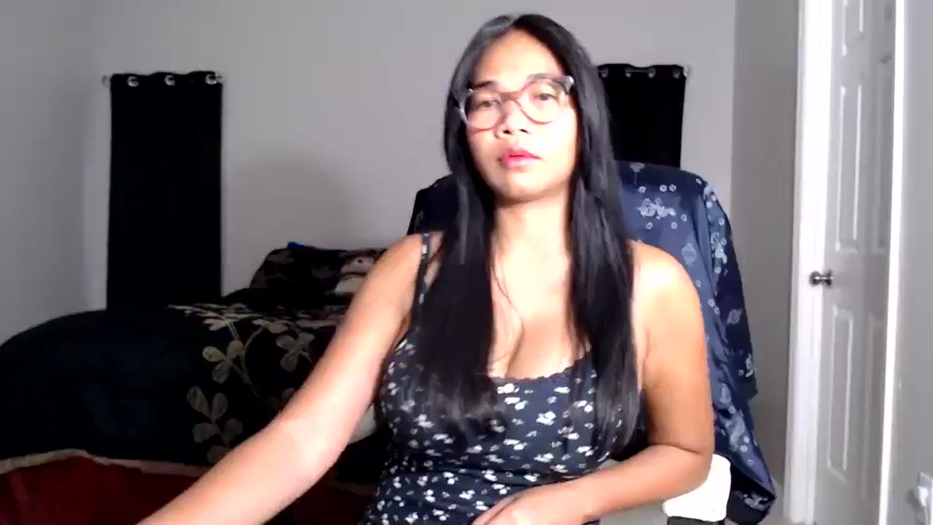 Gallery image thumbnail from Littlekai2025's myfreecams stream on, 06/06/2025, 24:00 image 7 of 20