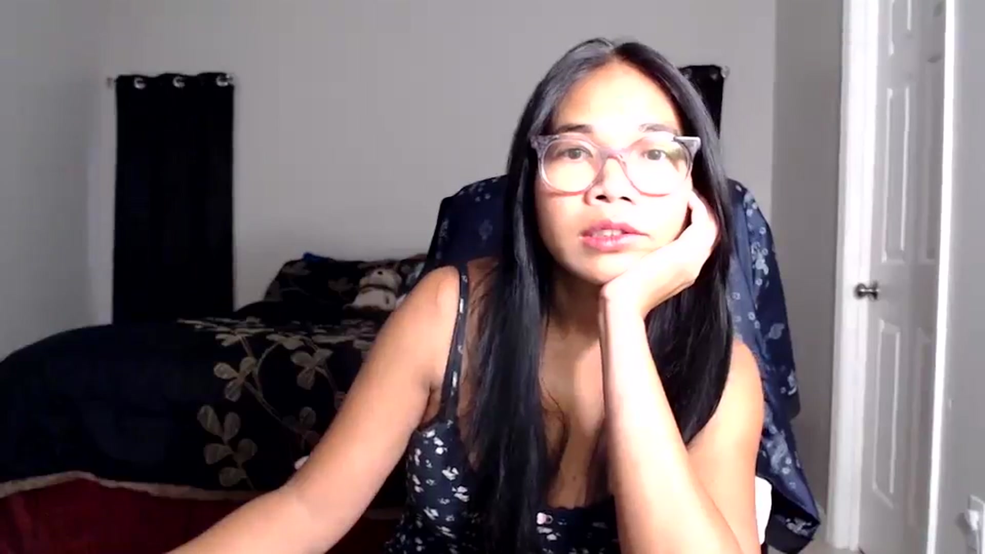 Gallery image thumbnail from Littlekai2025's myfreecams stream on, 06/06/2025, 24:00 image 11 of 20