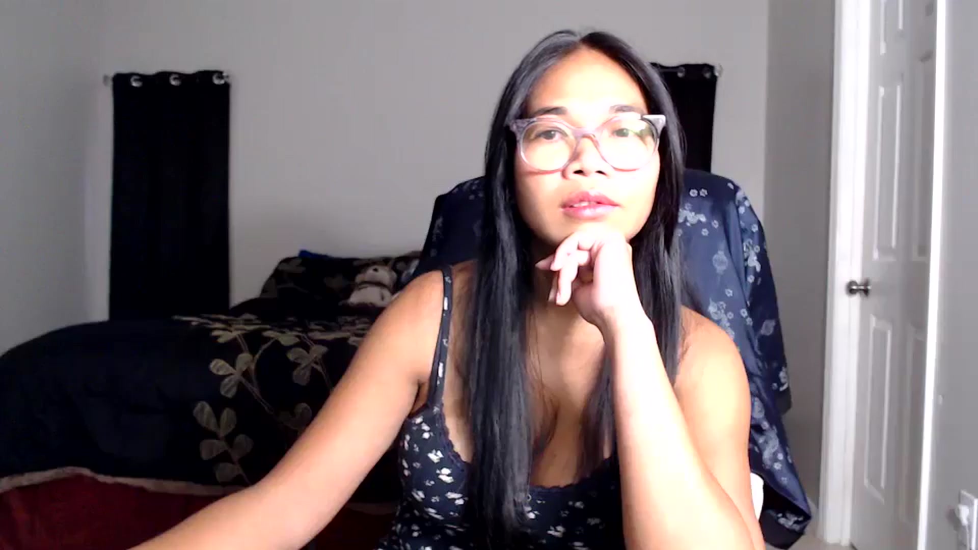 Gallery image thumbnail from Littlekai2025's myfreecams stream on, 06/06/2025, 24:00 image 14 of 20