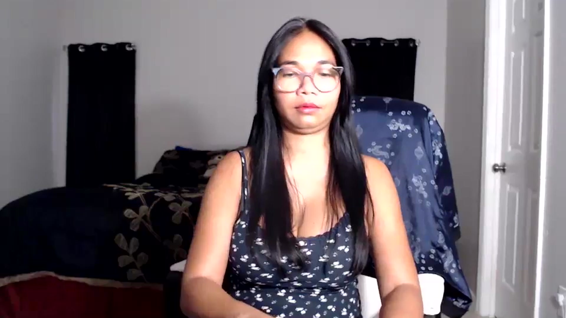 Gallery image thumbnail from Littlekai2025's myfreecams stream on, 06/06/2025, 24:00 image 9 of 20