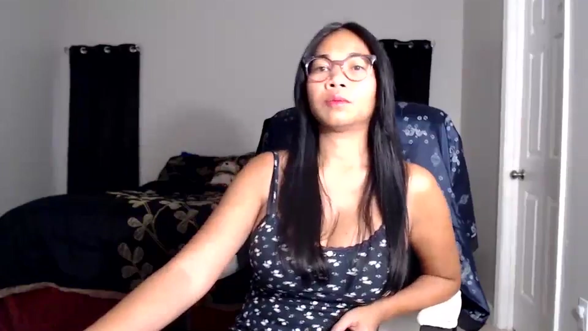 Gallery image thumbnail from Littlekai2025's myfreecams stream on, 06/06/2025, 24:00 image 10 of 20