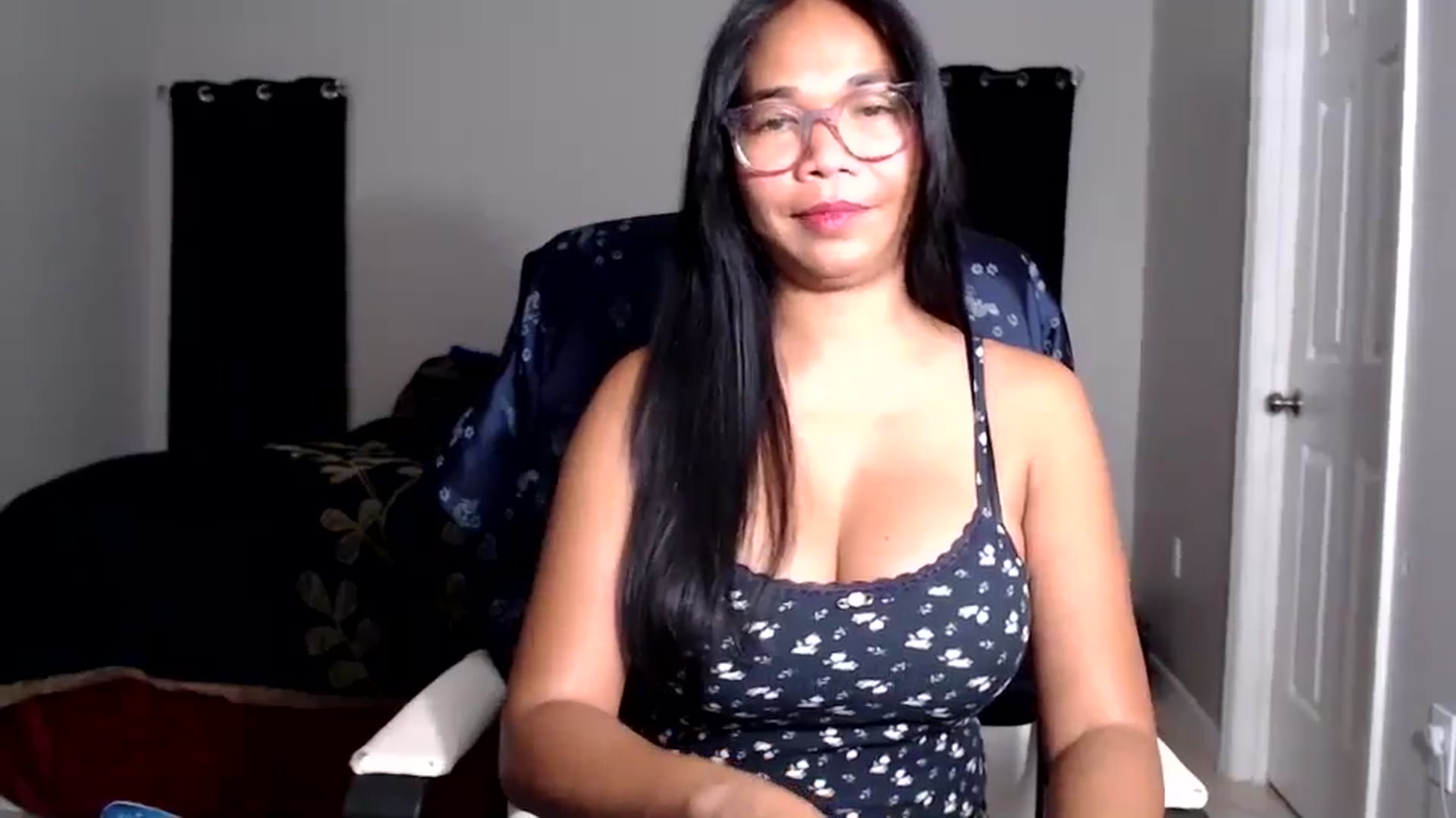 Gallery image thumbnail from Littlekai2025's myfreecams stream on, 06/06/2025, 01:35 image 8 of 20