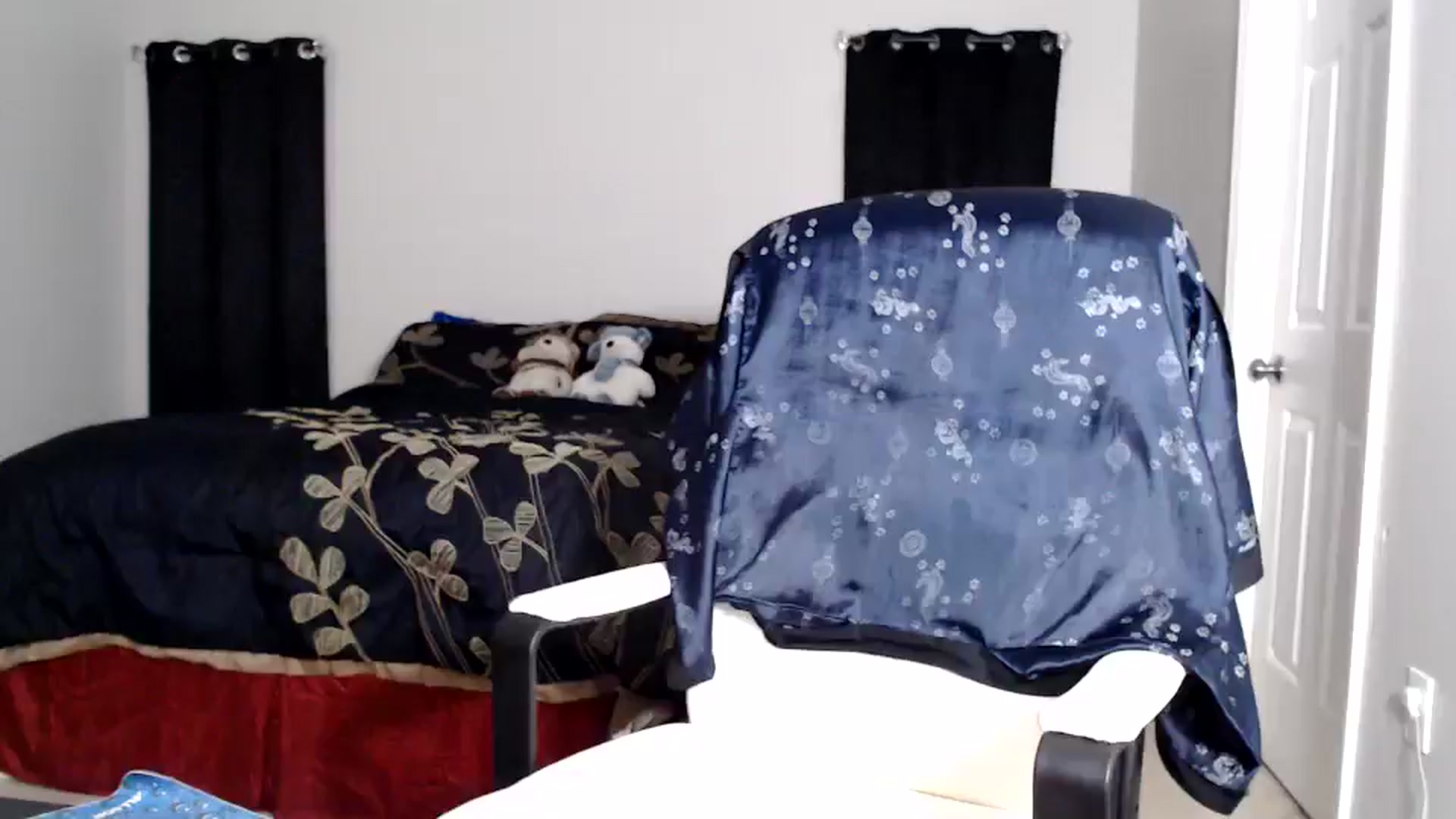 Gallery image thumbnail from Littlekai2025's myfreecams stream on, 06/06/2025, 04:00 image 6 of 20