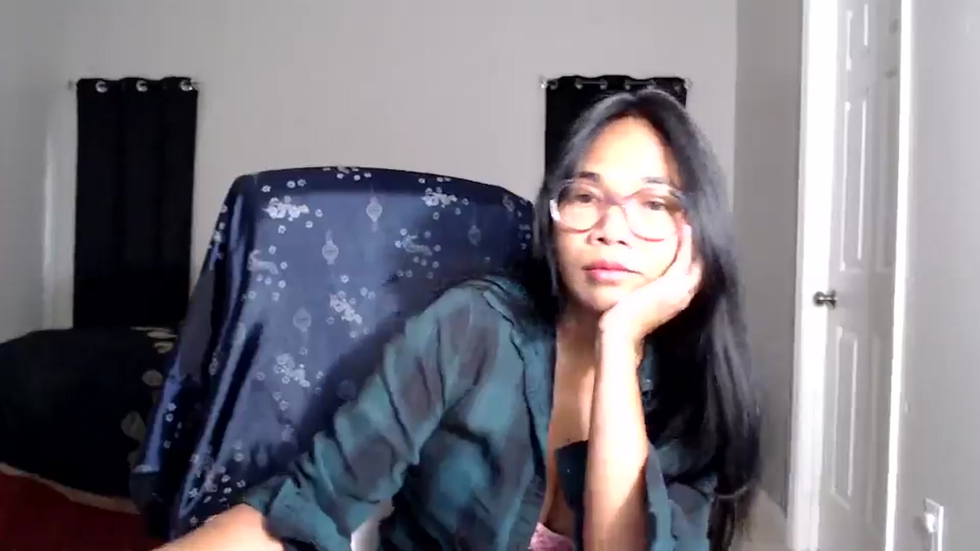 Gallery image thumbnail from Littlekai2025's myfreecams stream on, 06/08/2025, 24:01 image 5 of 20