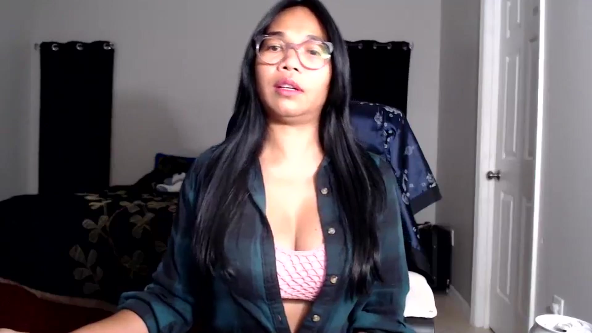 Gallery image thumbnail from Littlekai2025's myfreecams stream on, 06/08/2025, 01:03 image 11 of 20