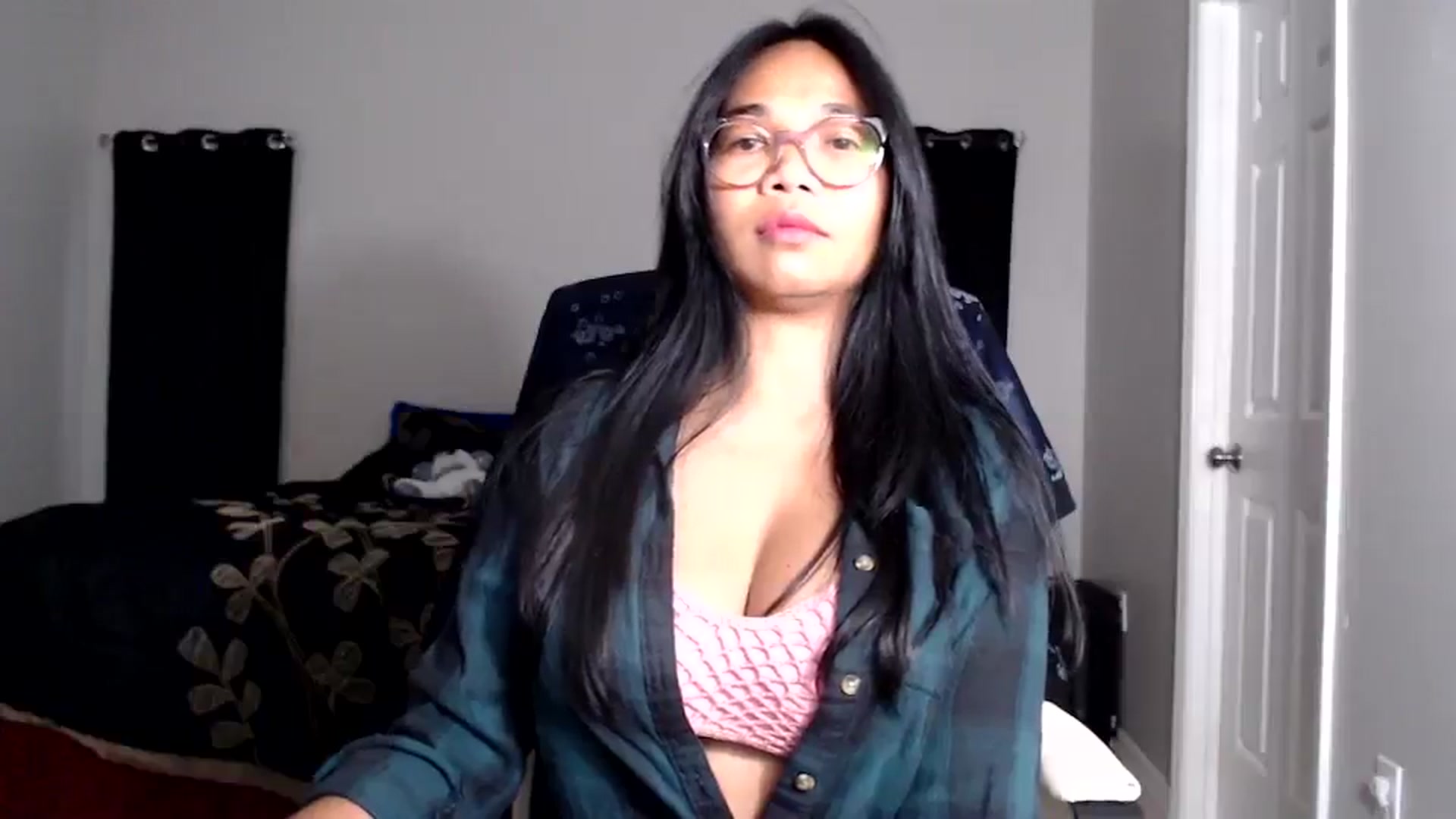 Gallery image thumbnail from Littlekai2025's myfreecams stream on, 06/08/2025, 01:03 image 2 of 20