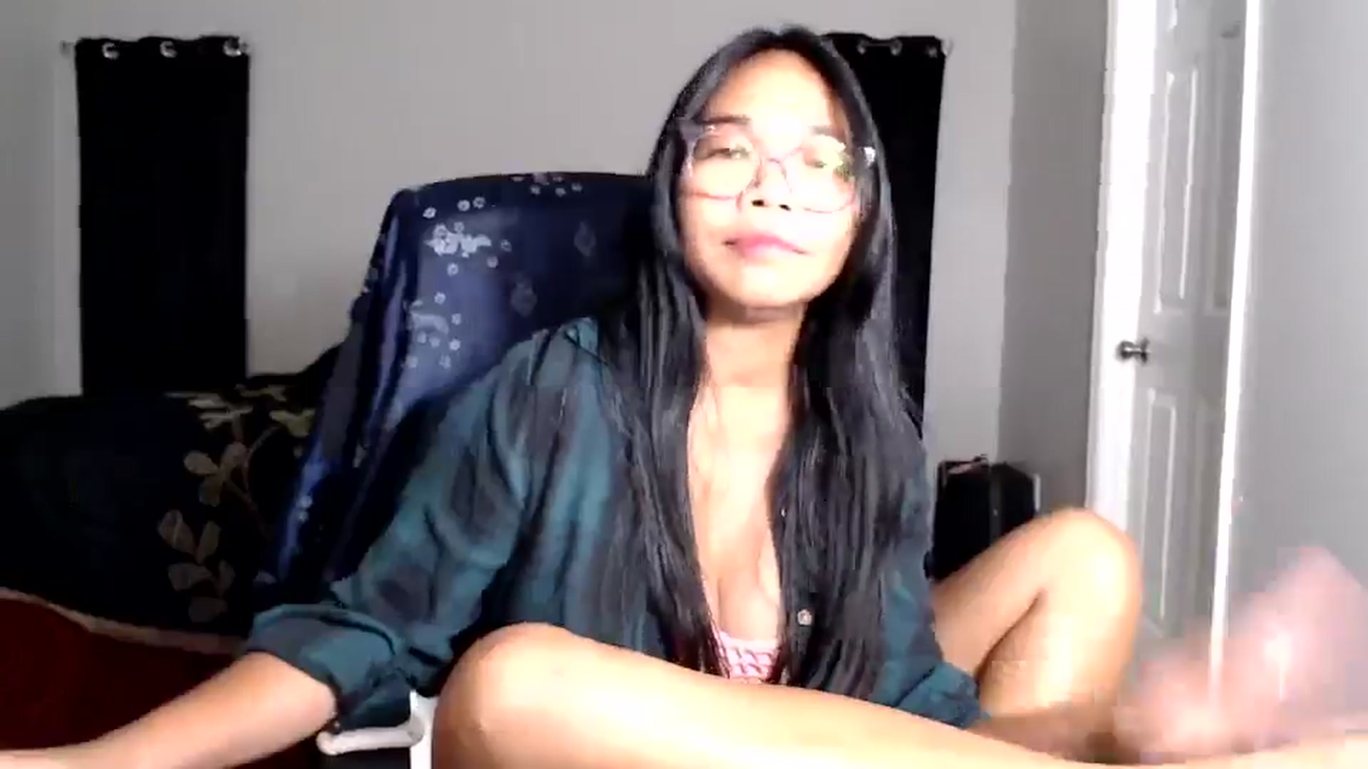 Gallery image thumbnail from Littlekai2025's myfreecams stream on, 06/08/2025, 01:03 image 7 of 20
