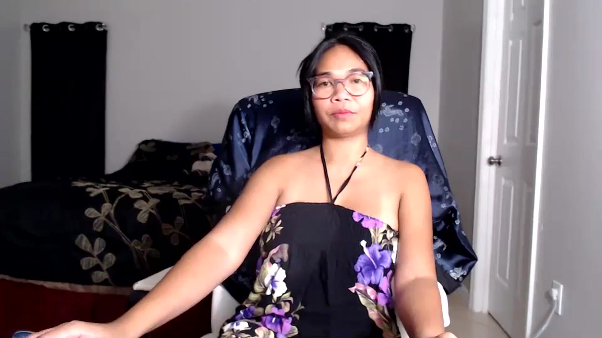 Gallery image thumbnail from Littlekai2025's myfreecams stream on, 06/11/2025, 02:00 image 8 of 20