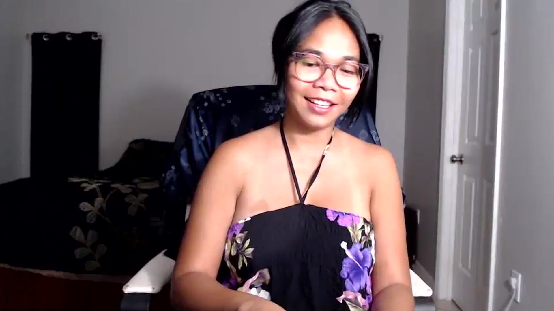 Gallery image thumbnail from Littlekai2025's myfreecams stream on, 06/11/2025, 02:00 image 18 of 20