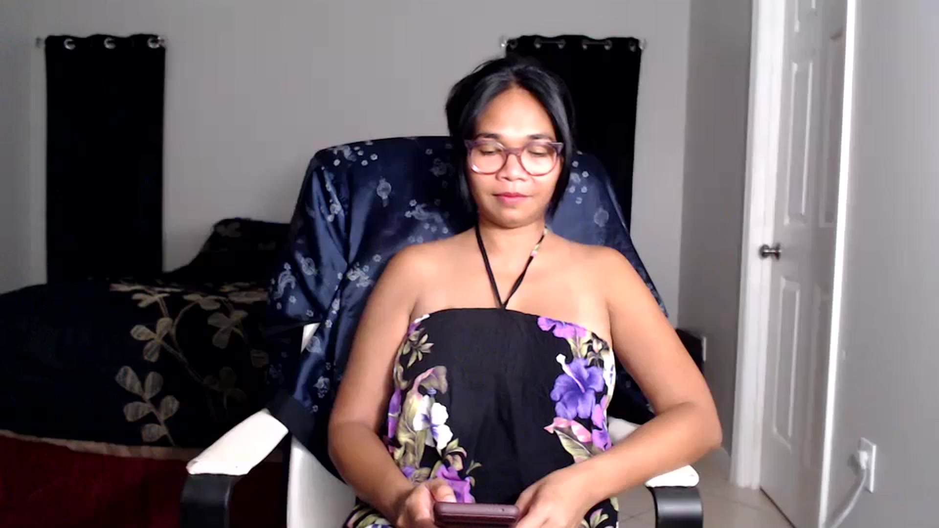 Gallery image thumbnail from Littlekai2025's myfreecams stream on, 06/11/2025, 02:00 image 5 of 20