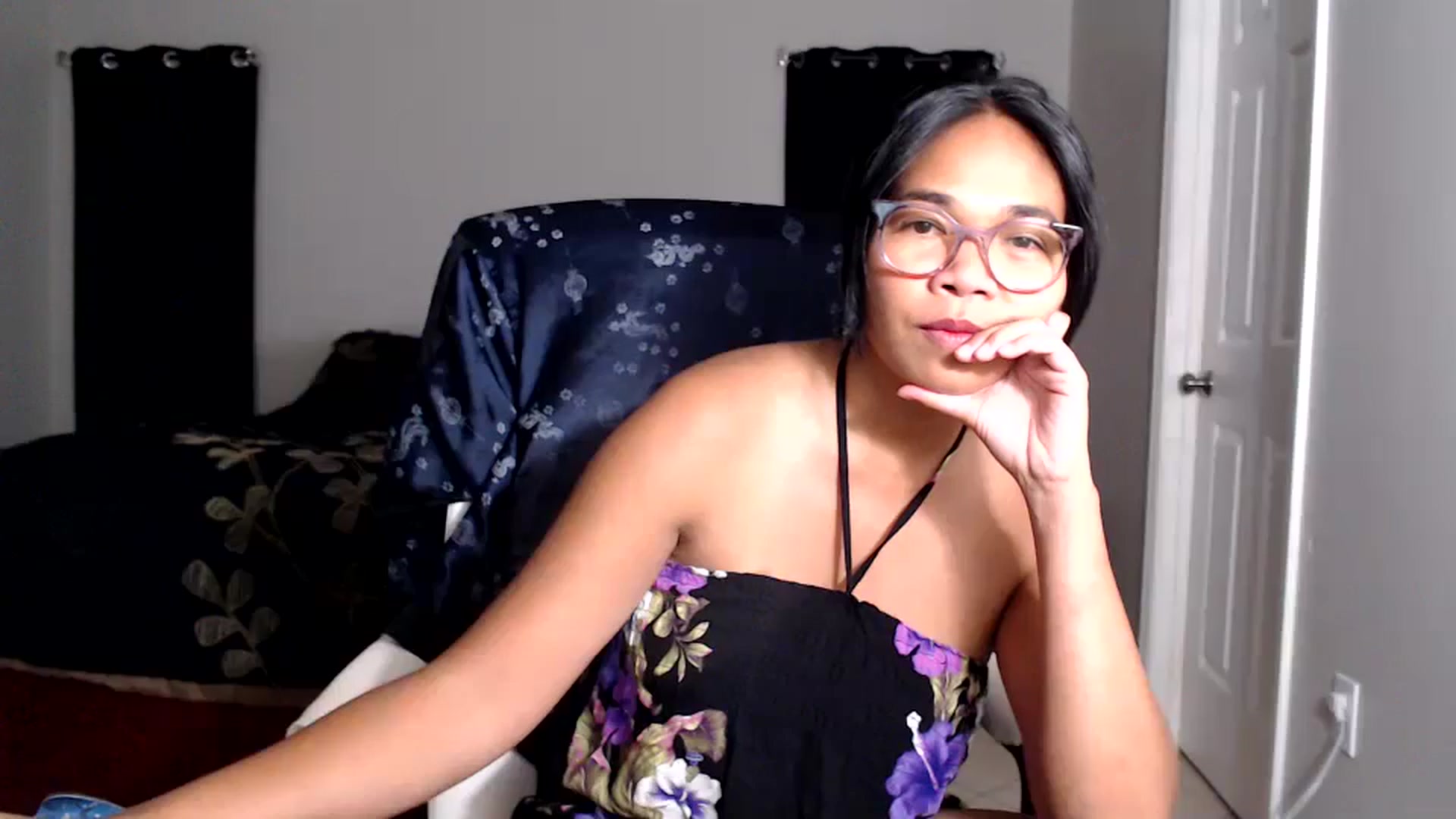 Gallery image thumbnail from Littlekai2025's myfreecams stream on, 06/11/2025, 02:00 image 14 of 20