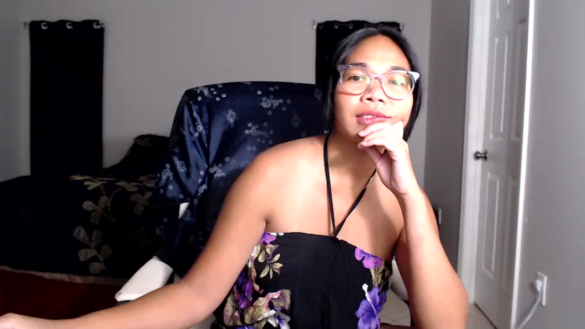 Gallery image thumbnail from Littlekai2025's myfreecams stream on, 06/11/2025, 02:00 image 10 of 20