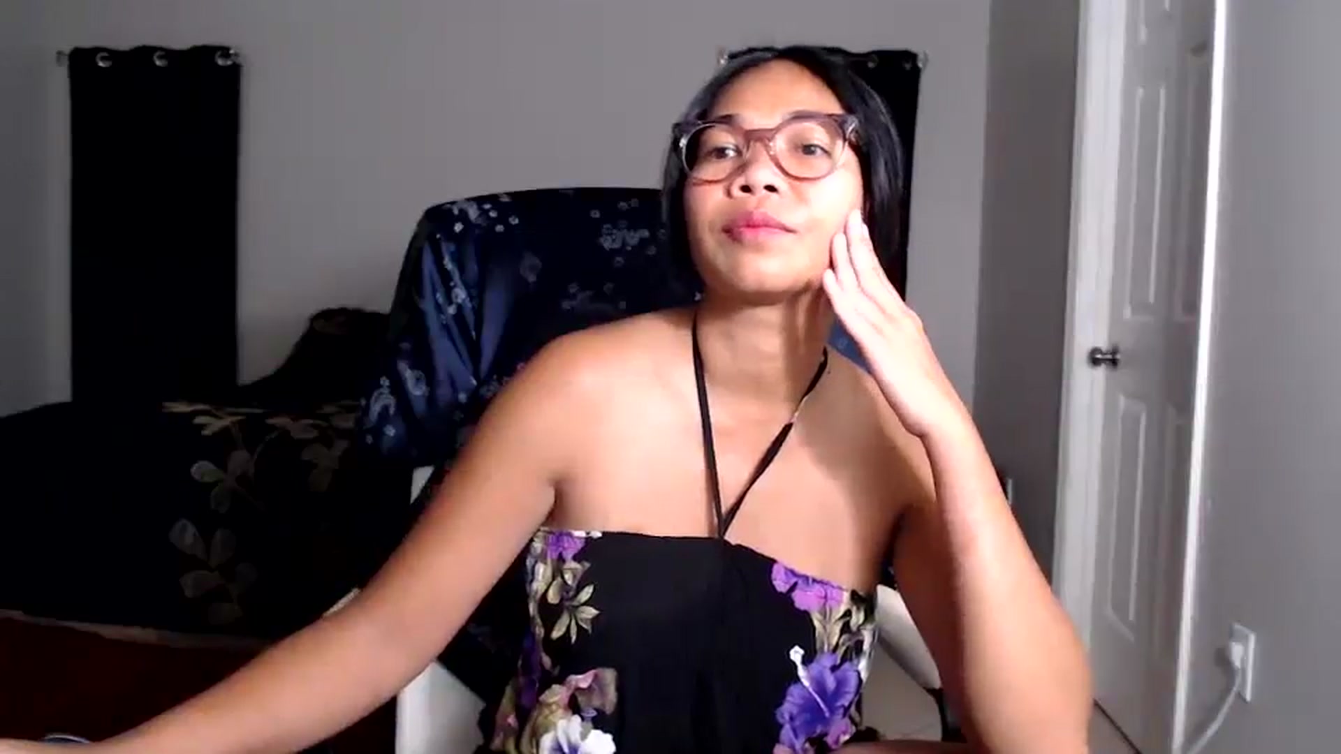 Gallery image thumbnail from Littlekai2025's myfreecams stream on, 06/11/2025, 02:00 image 12 of 20